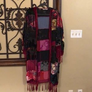 Chico’s Fringed kimono In velvet